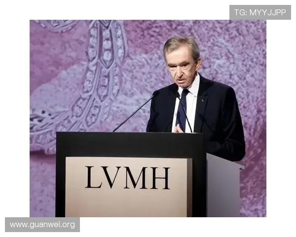分析开云集团与LVMH在奢侈品行业中的品牌管理与创新发展路径 分析开云集团与LVMH在奢侈品行业中的品牌管理与创新发展路径